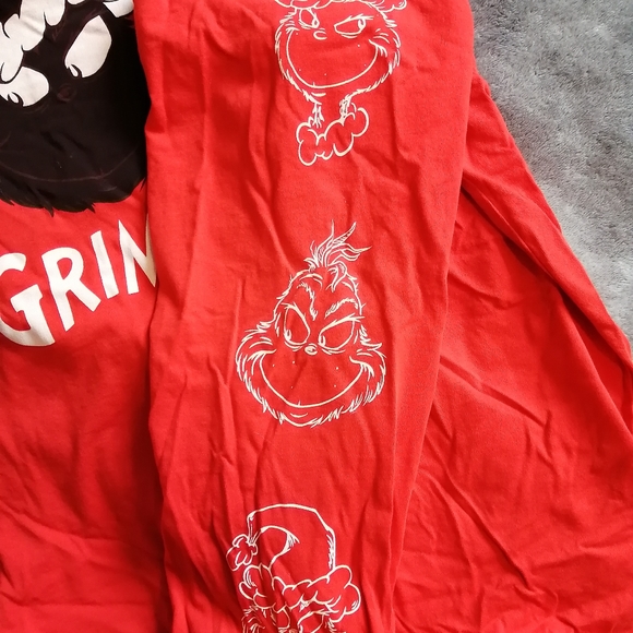 EUC Christmas Grinch long sleeve t-shirt - Picture 4 of 7